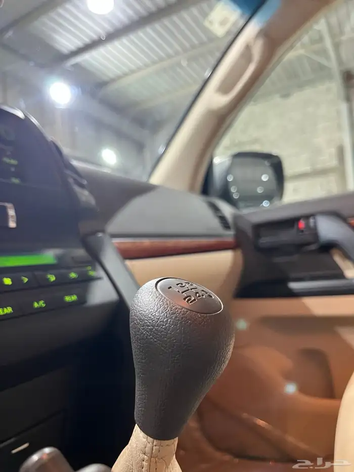 لاندكروزر 2014 شبه الجديد 26