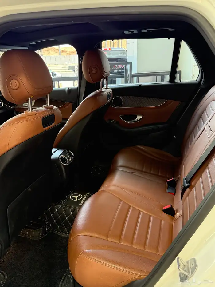 مرسيدس GLC.300.2017 عداد قليل 7