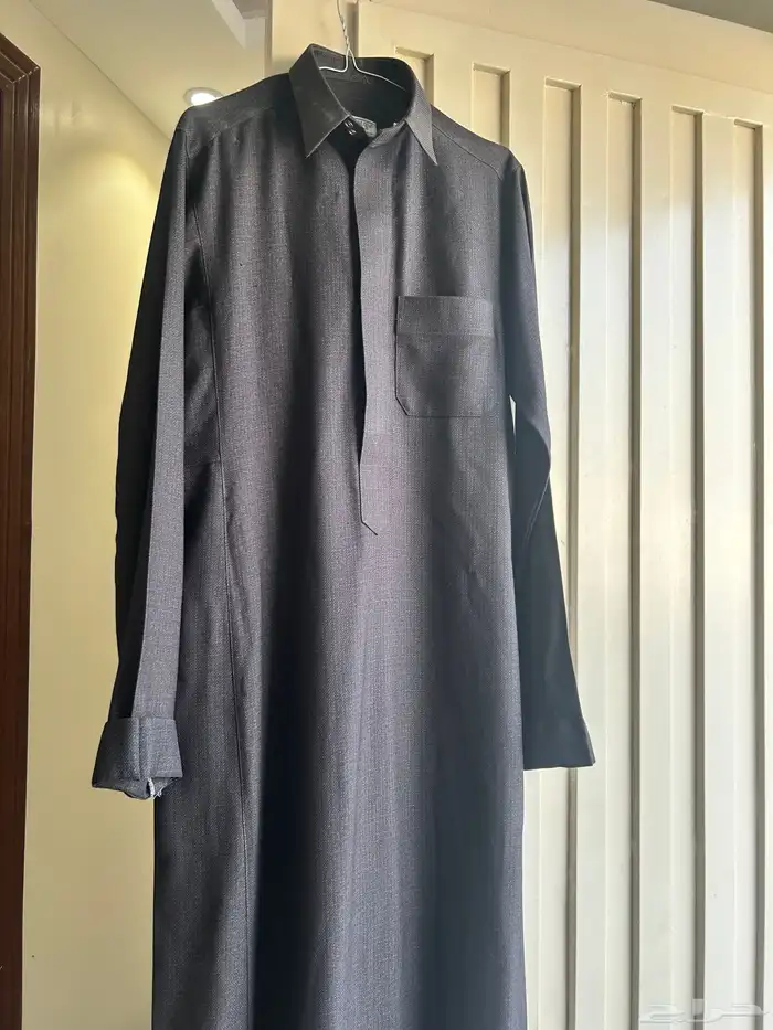 ملابس شتوية نظيفة لابس قليل لا يتواصل الا صامل فقط 0