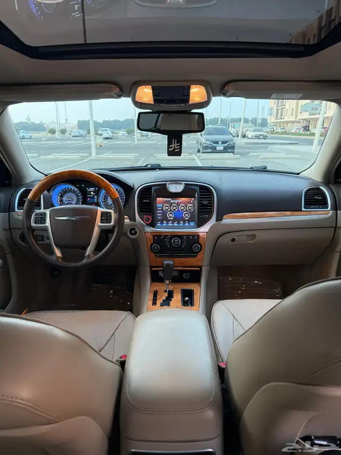 كرايسلر C300 هيمي 2014 ممشى قليل مالك ثاني 28