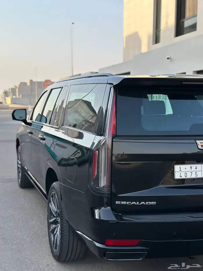 اسكاليد 2021 بلاتينيوم (أعلى فئه) 6