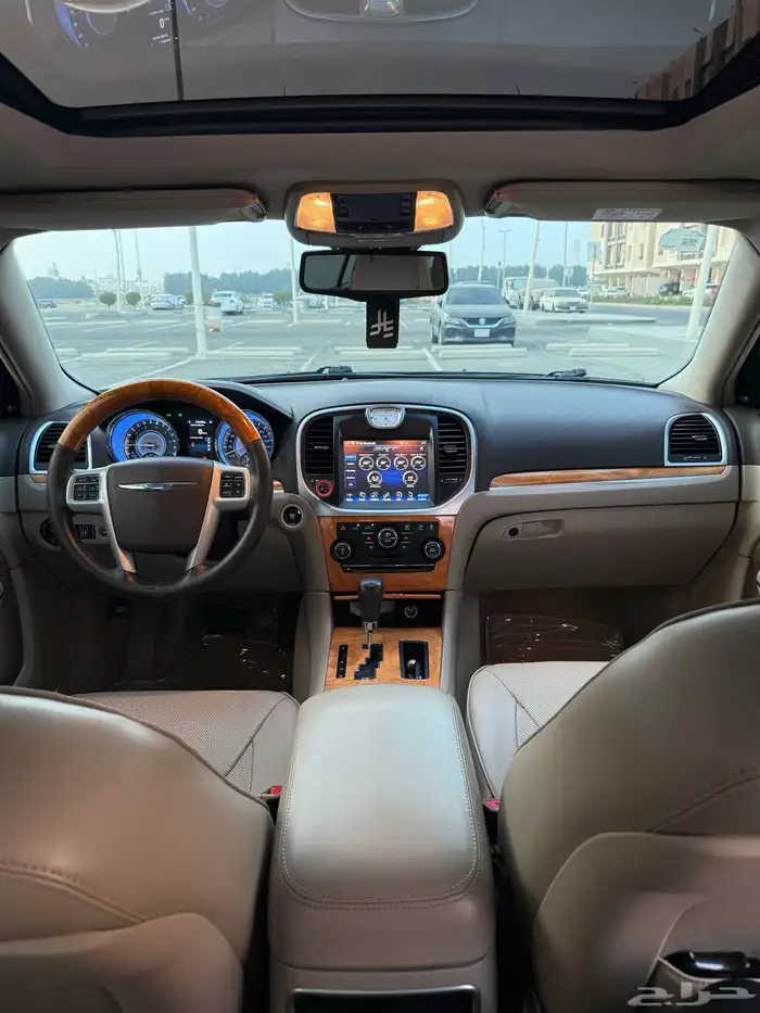 كرايسلر C300 هيمي 2014 ممشى قليل مالك ثاني 26