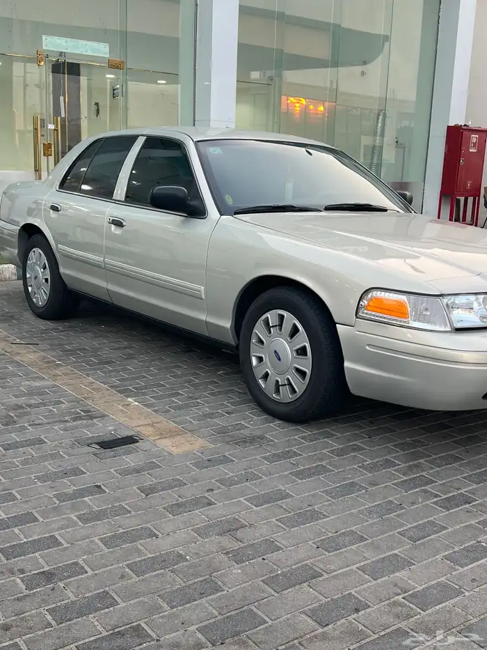 فورد فكتوريا بوليسي 2010 0