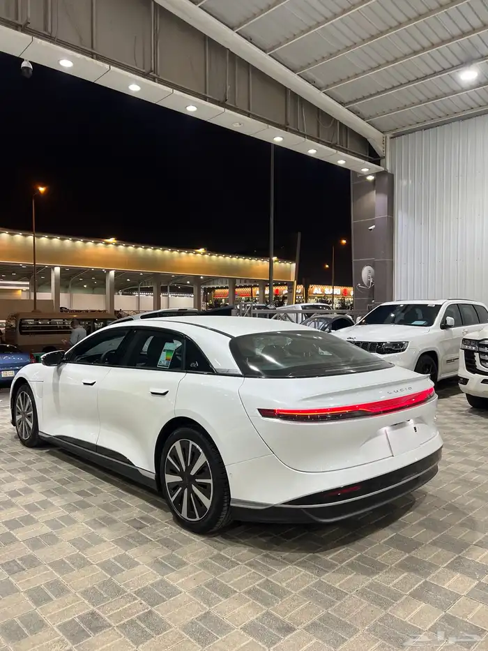 للبيع لوسيد اير موديل 2025 اصفار ( ملوح ) 3