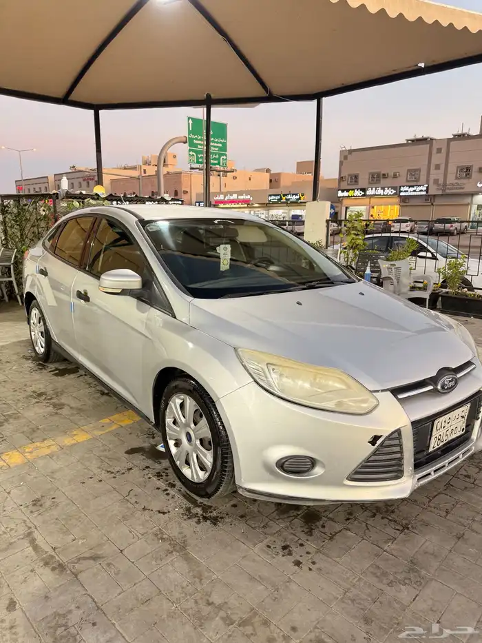 للبيع فورد فوكس 2013 4