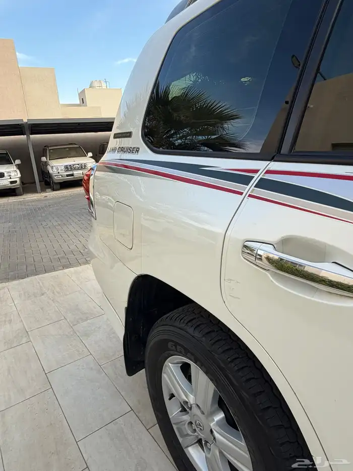 لاندكروزر جكسار 2015 بريمي 8 سرندل ممشى قليل 10