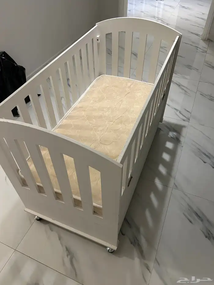 سرير اطفال 0
