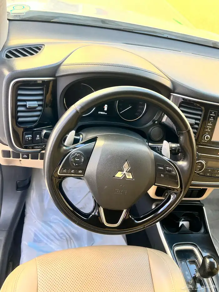 للبيع سياره اوتلاندر ميستوبيشي 2