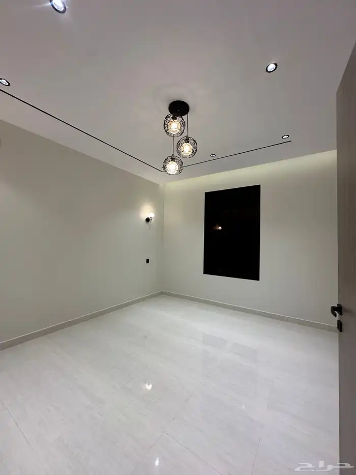 دور ارضي بحوش مدخل مستقل في احد رفيدة حي النزهة بسعر حصري 15