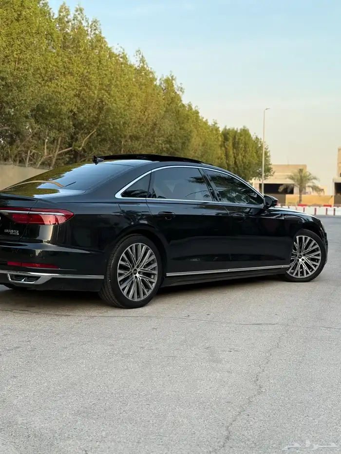 Audi A8L 2021 32