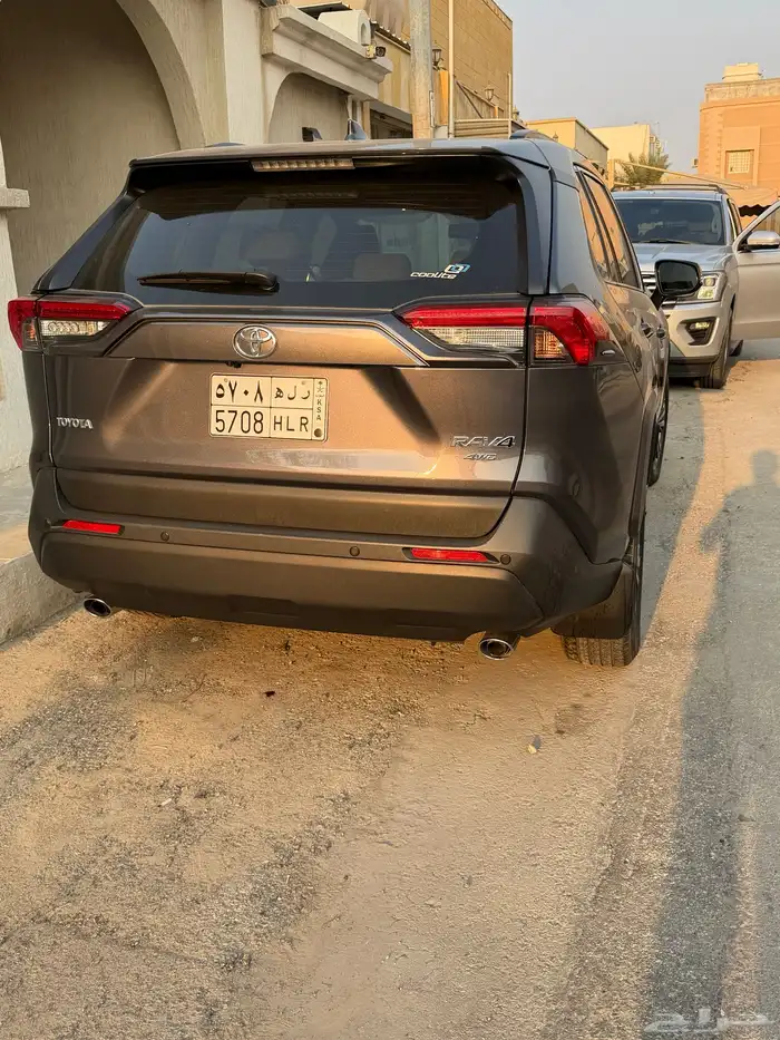تويوتا راف 4 2024 3