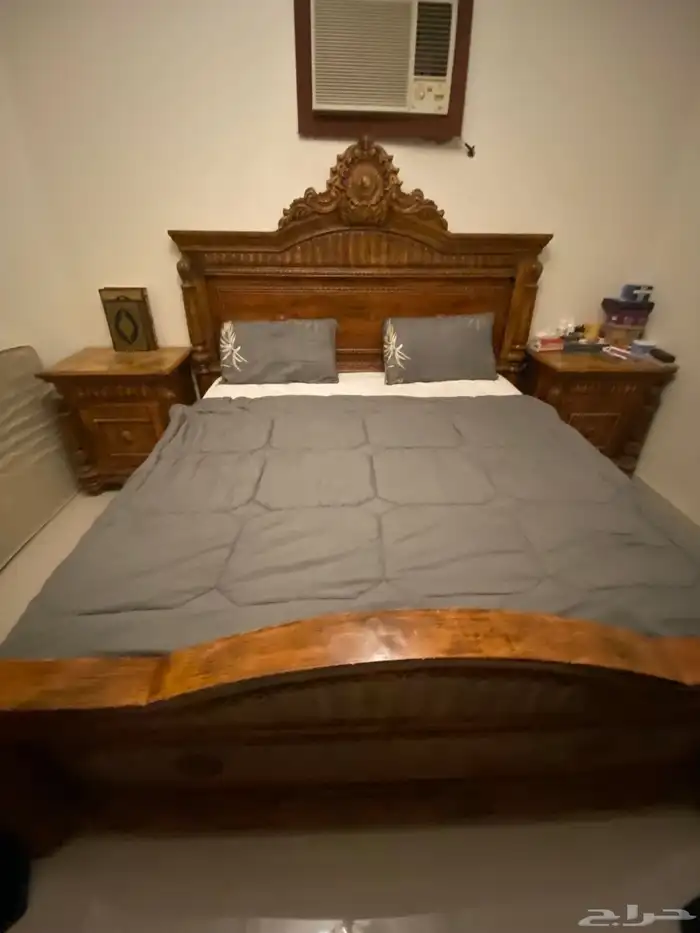 طاولة طعام وغرف نوم وكنب 4