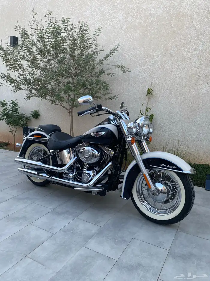 للبيع هارلي سوفتيل ديلكوس 2012 0