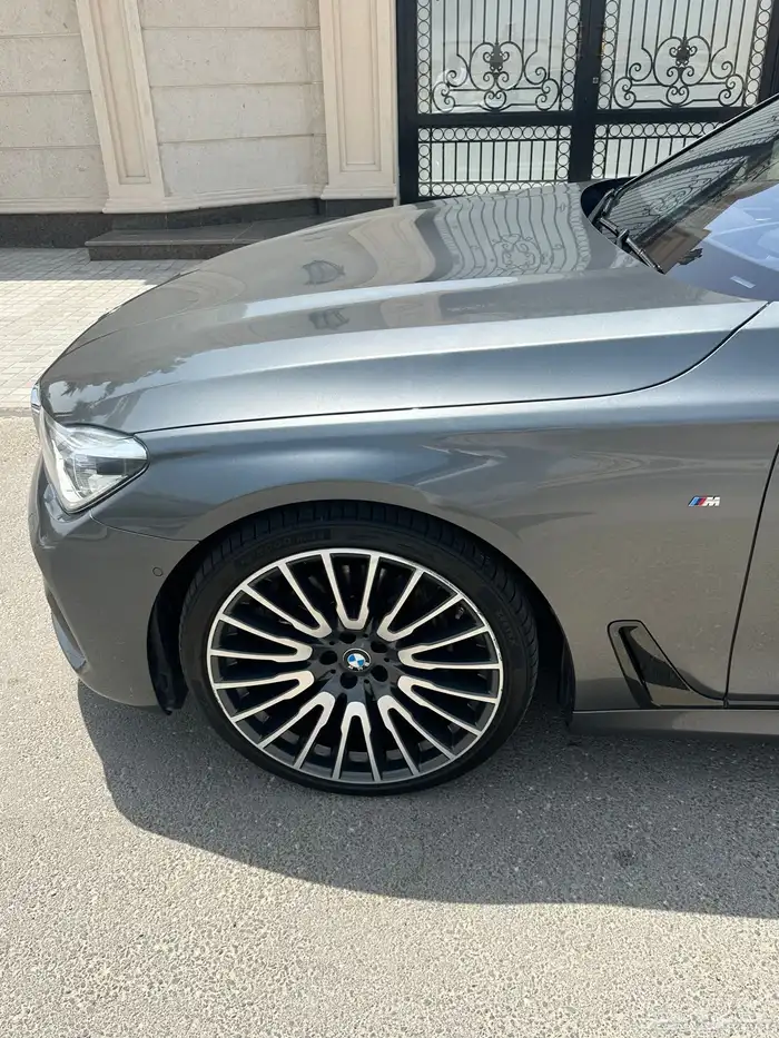 بي ام دبليو Li 740 2018 سعودي الناغي للسيارات 8