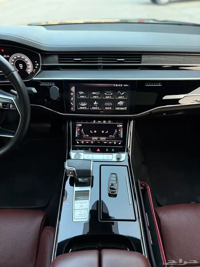 Audi A8L 2021 26