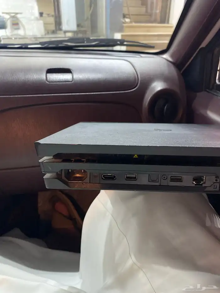 بلستيشن 4pro 3