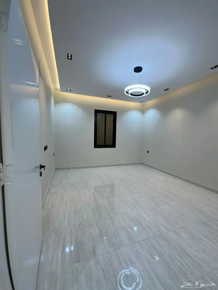 للبيع ادوار ارضية وعلوية بمساحة 240 متر خميس مشيط 18