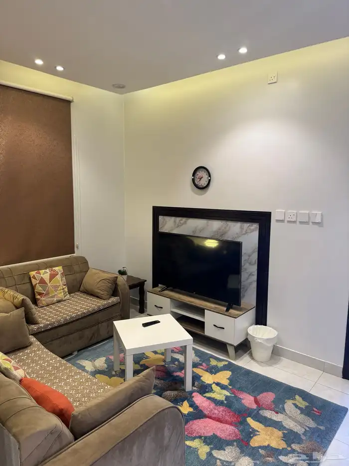 شقة مفروشة وصغيرة وأرضية بمدخل خاص للإيجار 2