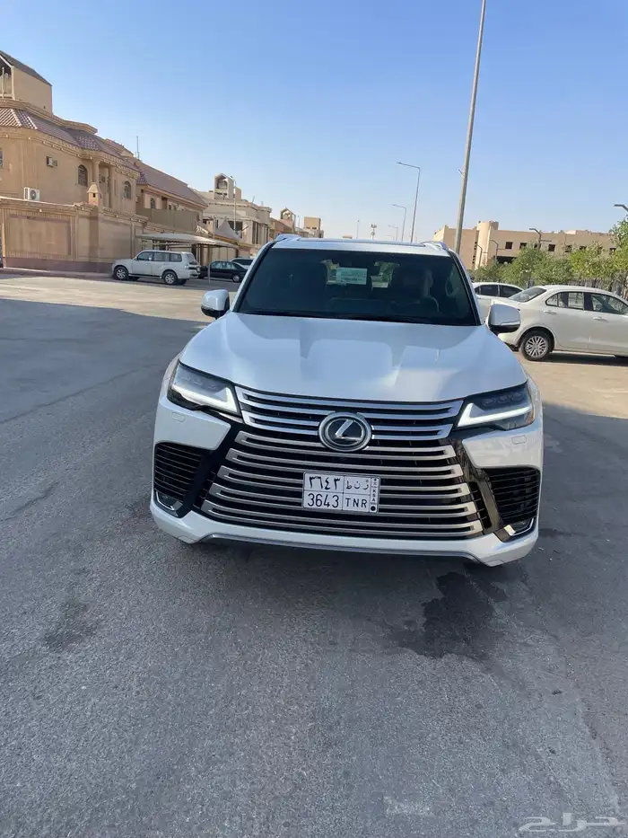 للبيع جيب لكزس 2024 BB سعودي 4