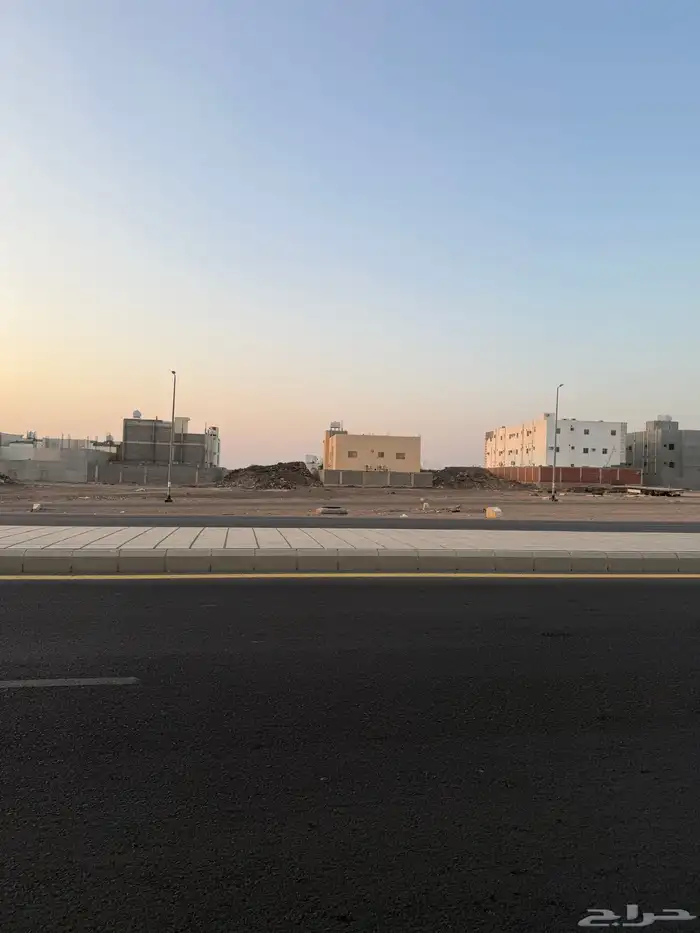 للبيع ارض تجارية في مخطط النبلاء م660 خلف خلاف بعد محطة نفط 27