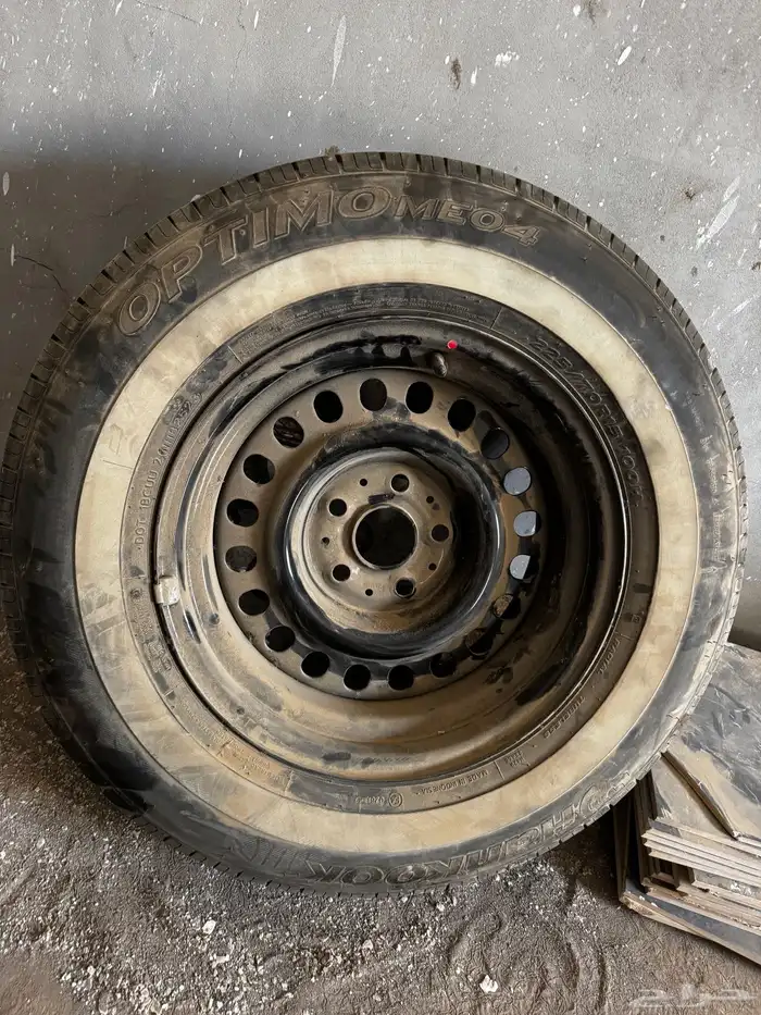 طقم جنوط مرسيدس مبرز للهايلكس بدون حك كليبر 0