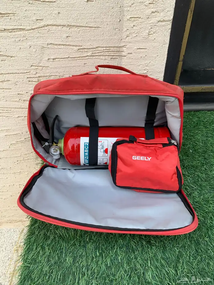 أغراض سيارة جيلي 1