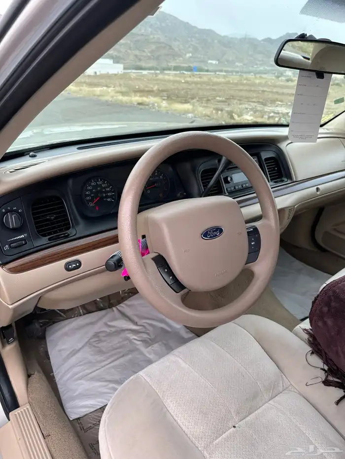 كراون فكتوريا 2010 سعودي سمني نظييف 23