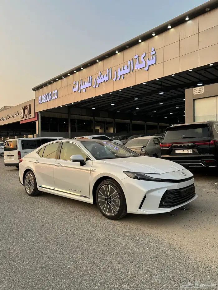 تويوتا كامري LE هايبرد ماكينه 2.5 موديل 2025 0