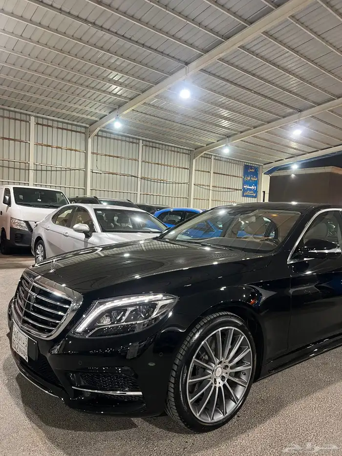 مرسيدس s400 مخزنه عداد 77 الف جفالي 4 ازارير وكاله 3