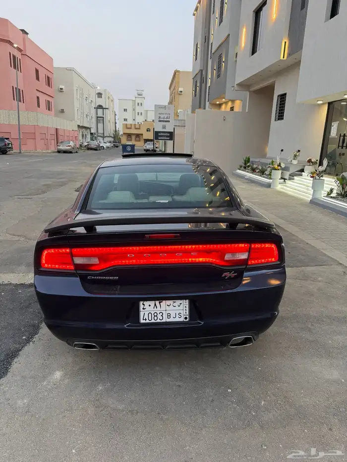 دودج تشارجر 8 سلندر 7