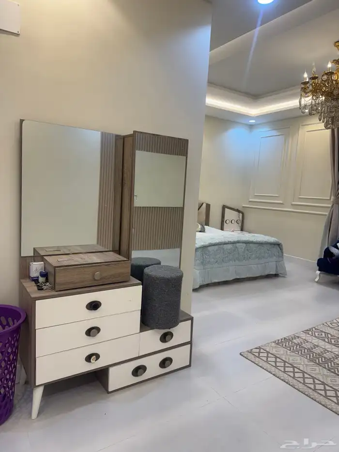 غرفة نوم بحالة ممتازة 1