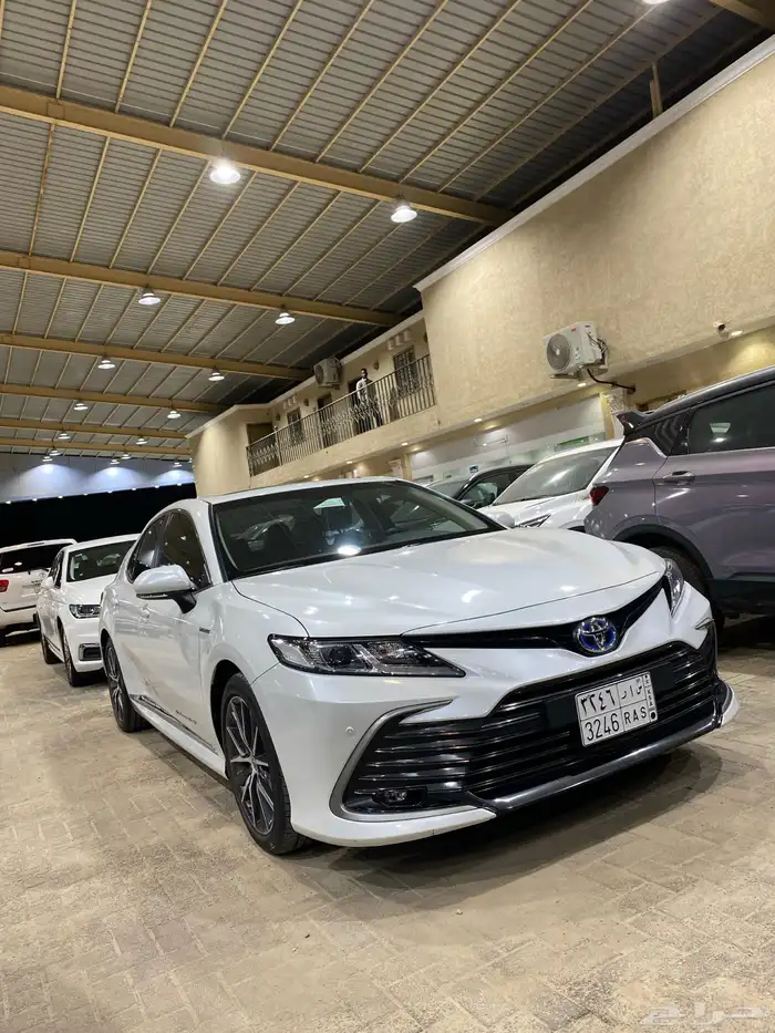 للبيع كامري 2023 هايبرد GLE فل كامل عبداللطيف عداد 70 الف 3