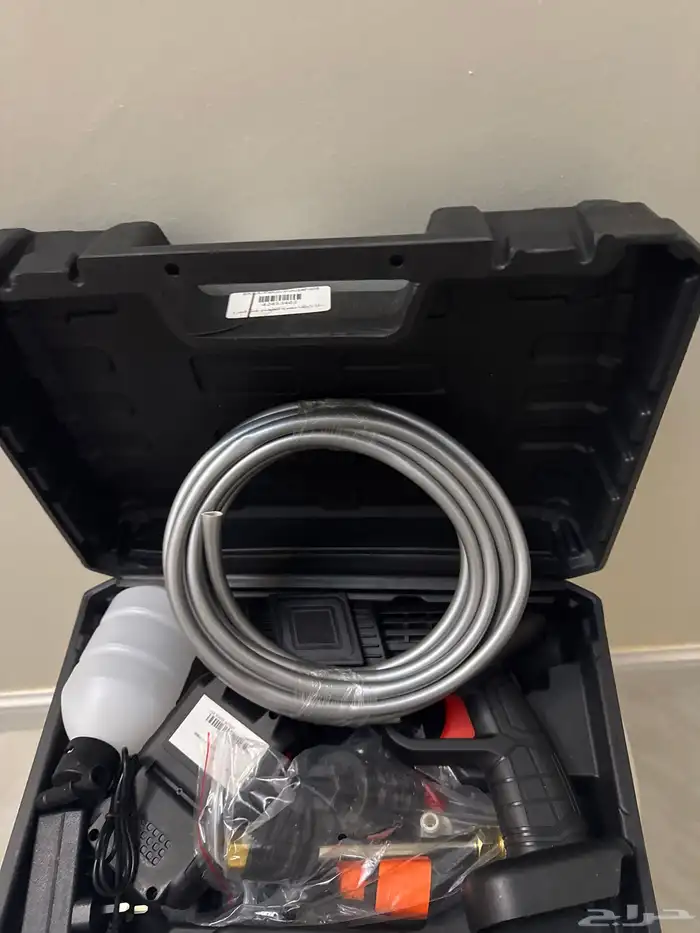 مضخه لاسلكيه لنظيف وغسيل السياره 1