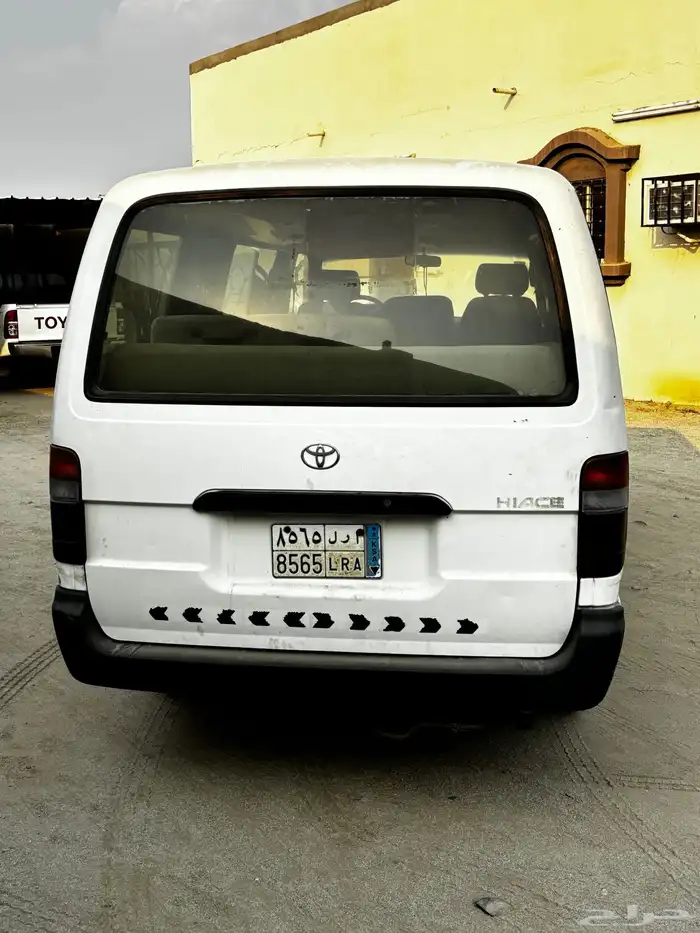 باص للبيع تويوتا بنزيم 4