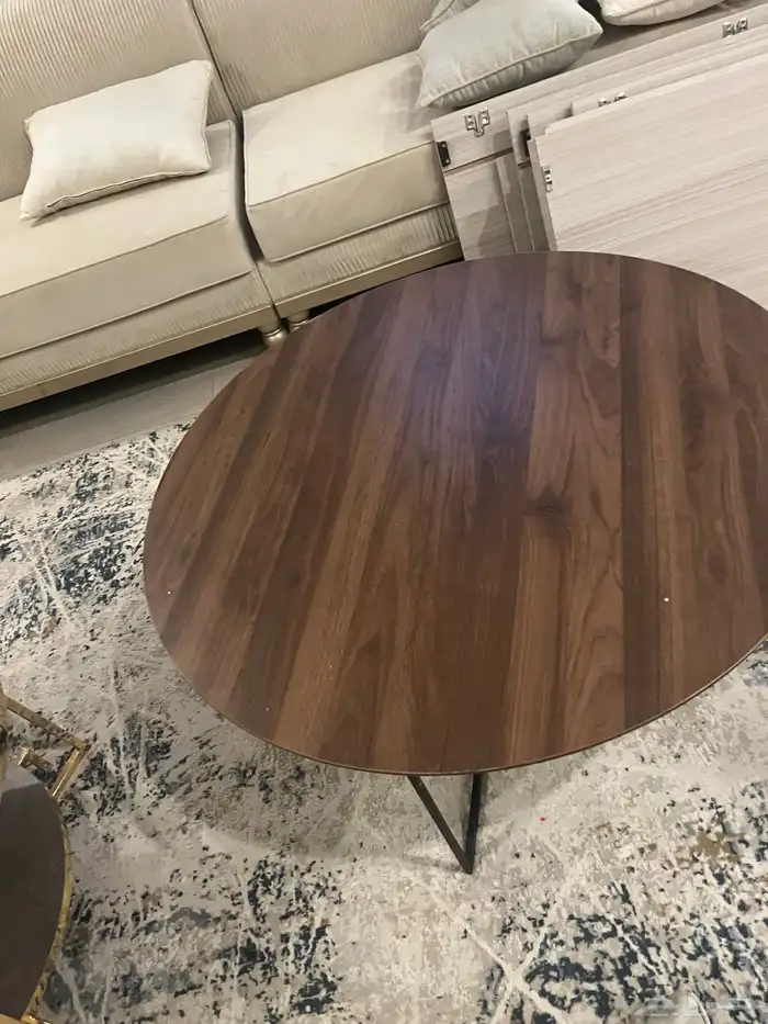 طاوله خشبيه 1