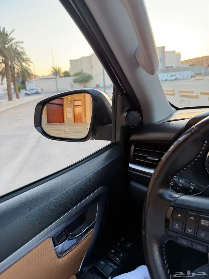 فورتشنر 2022 VX بنزين 44