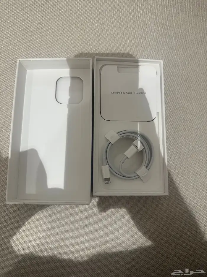 للبيع ايفون 14 برو ماكس 256 بنفسجي 4