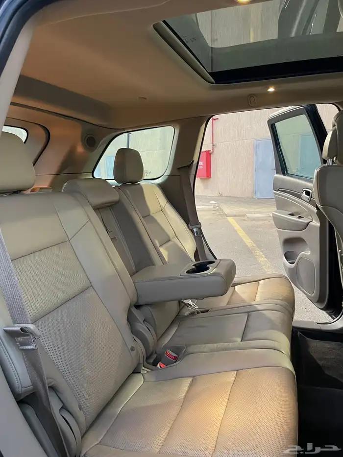 2018 جيب جراند شروكي ليميتيد فل كامل 35