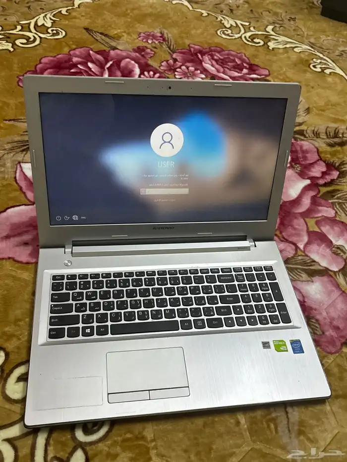 لابتوب جديد استخدام بسيط مع شاحن اصلي 1