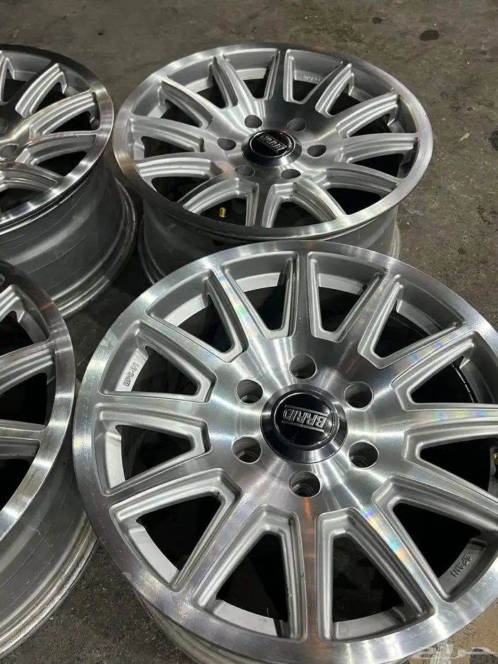 جنوط البرايد نيكل 6 مسمار مقاس 17 يركب علا جيب 23 وا جمس 13