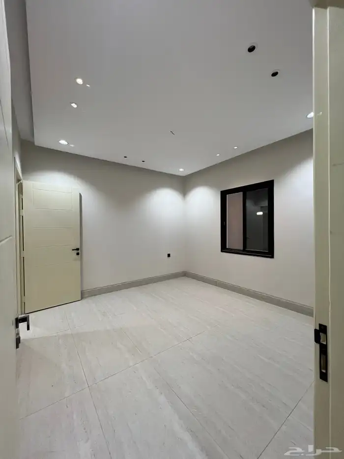 دبلكسات مفصوله للبيع حي الشعله 8