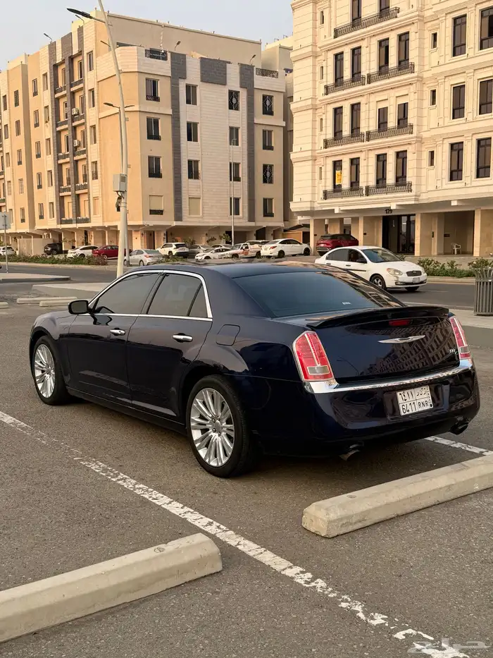 كرايسلر C300 هيمي 2014 ممشى قليل مالك ثاني 9