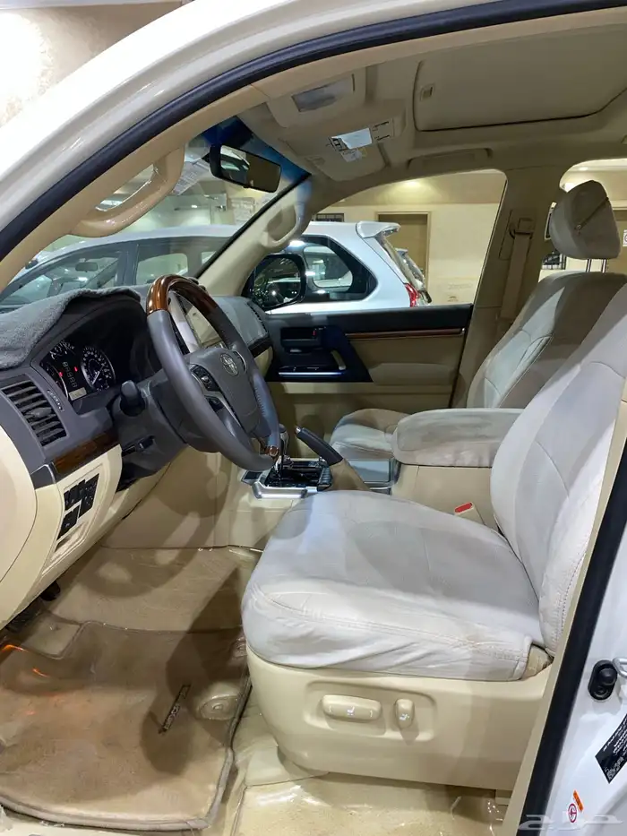 للبيع جيب جي اكس ار 2017 فل كامل عبداللطيف عداد 95 الف 11