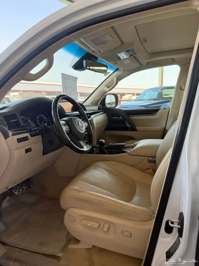 لكزس LX5.7 سعودي موديل 2021 14