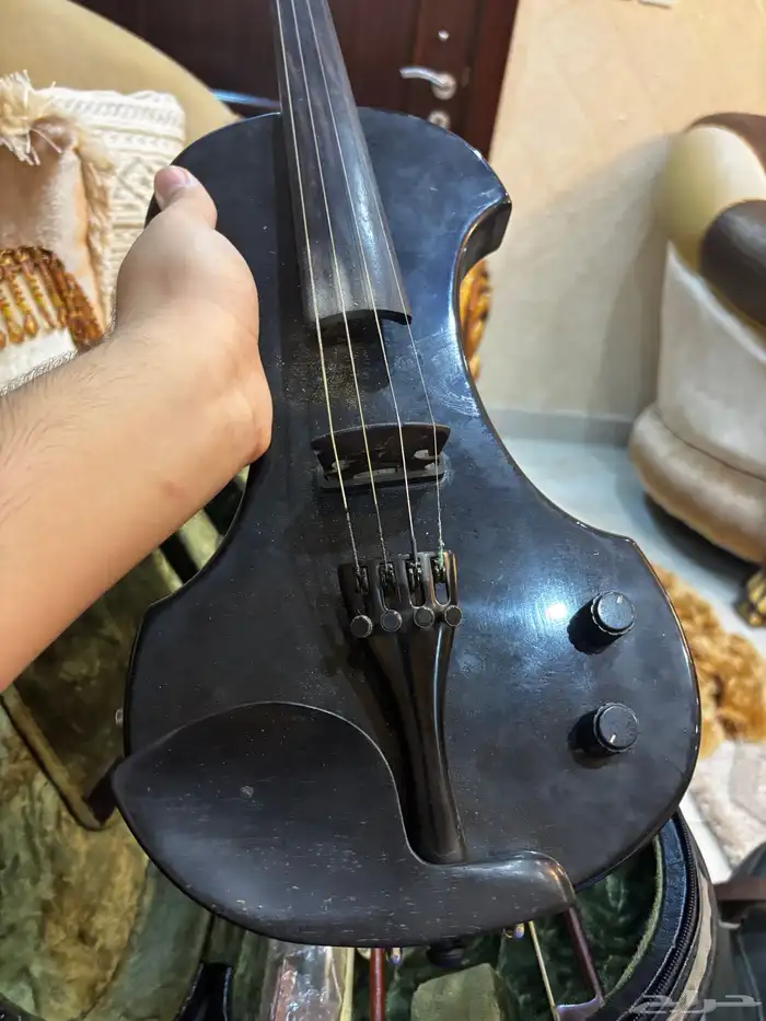 عود موسيقي وكمنجه لا البيع 8