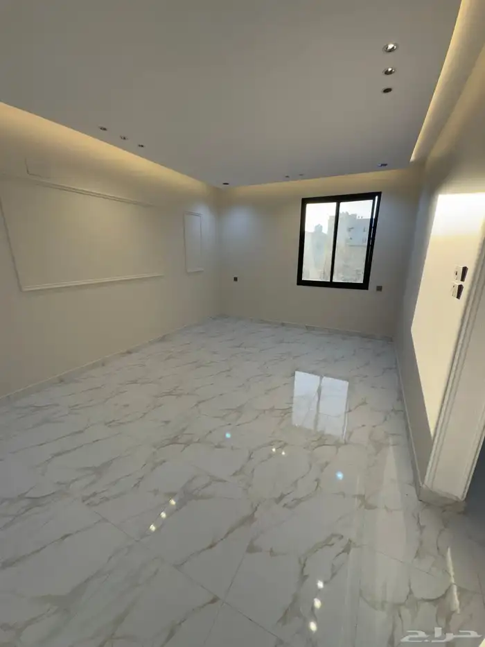 للبيع روف علوي بمدخل سياره شمال الخميس درج داخلي وخارجي 5