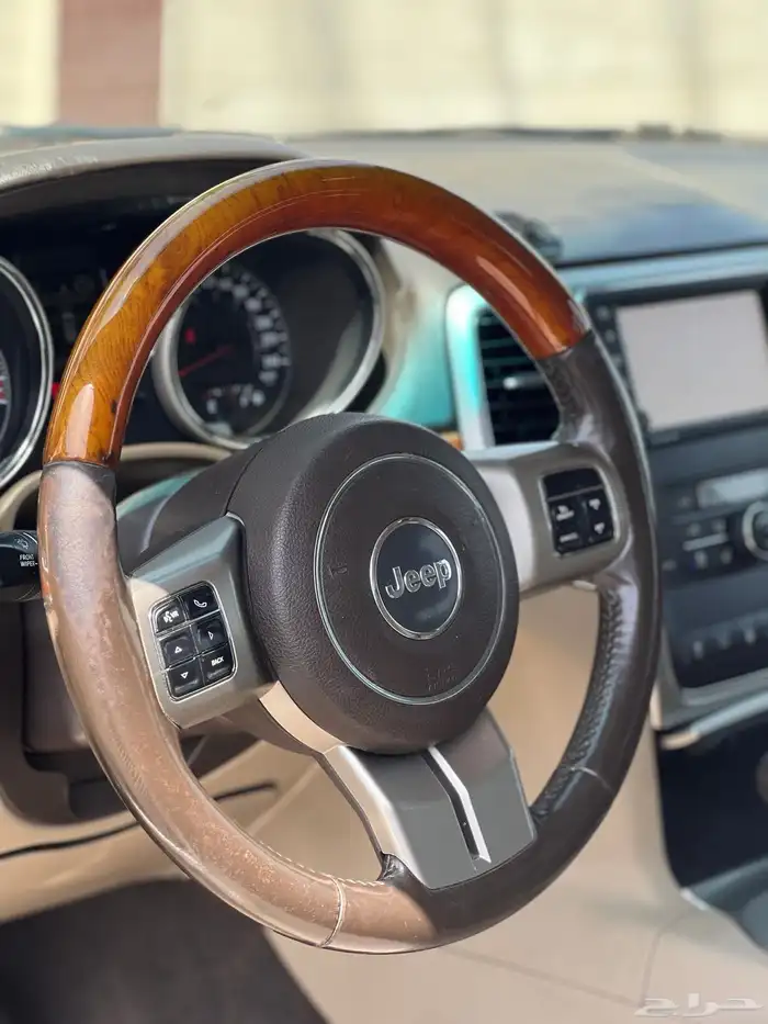 جيب شروكي اوفرلاند بودي وكاله 2011 سعودي 8