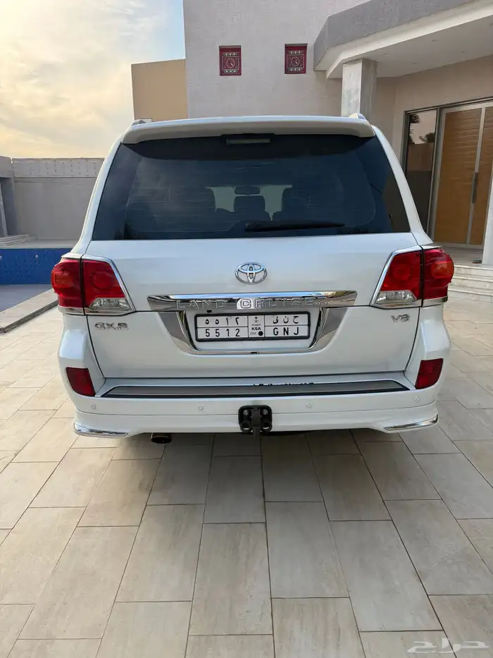 لاندكروزر جكسار 2015 بريمي 8 سرندل ممشى قليل 4