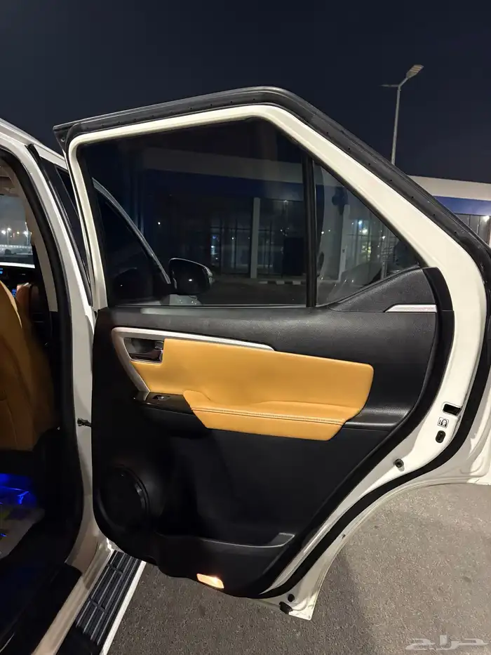 فورتشنر 2017 فل كامل ممشى 190 الف مشدود من والى 46