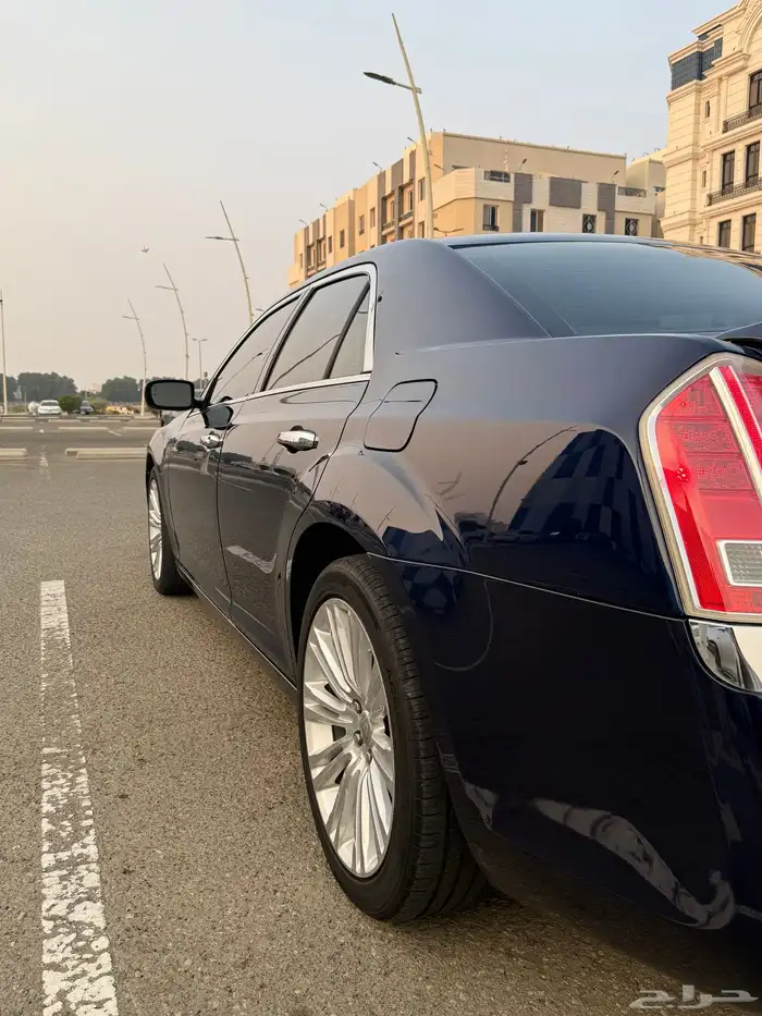 كرايسلر C300 هيمي 2014 ممشى قليل مالك ثاني 6